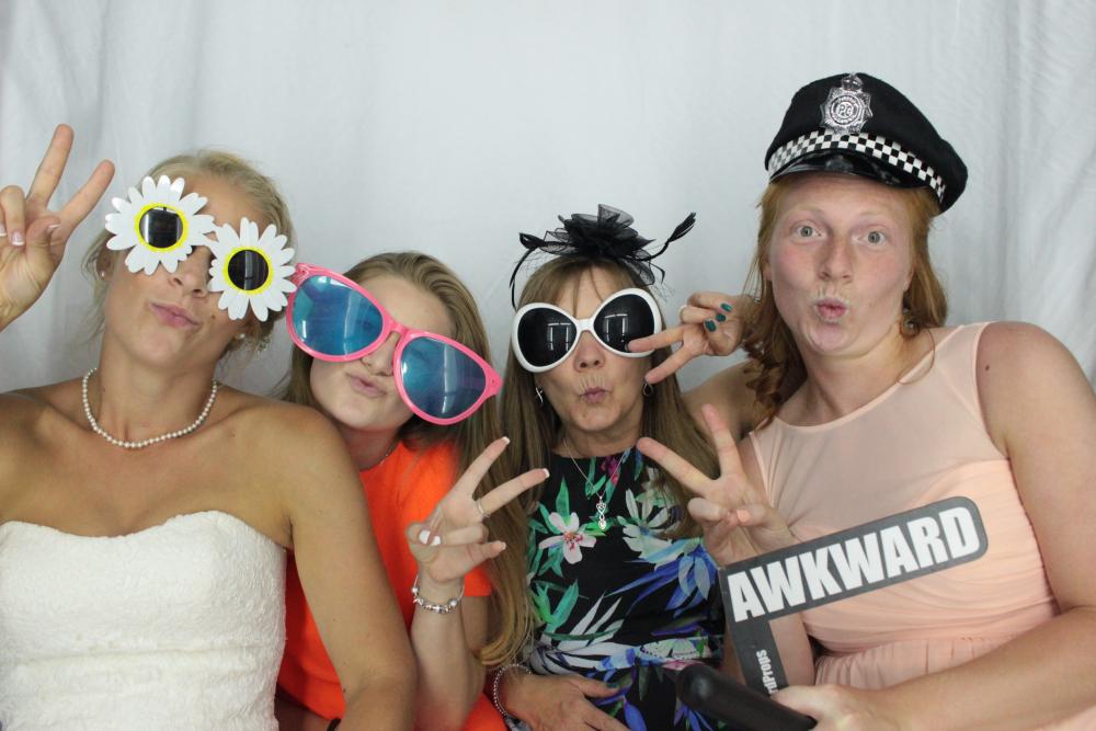 Laura & Oliver | View more photos from the event at gallery.myphotoboothexperience.co.uk/u/MyPhotoBoothExperienceLtd/Laura-Oliver